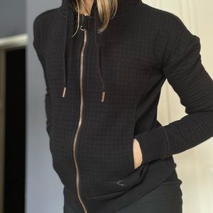 Hoodie quilted with rose gold zipper